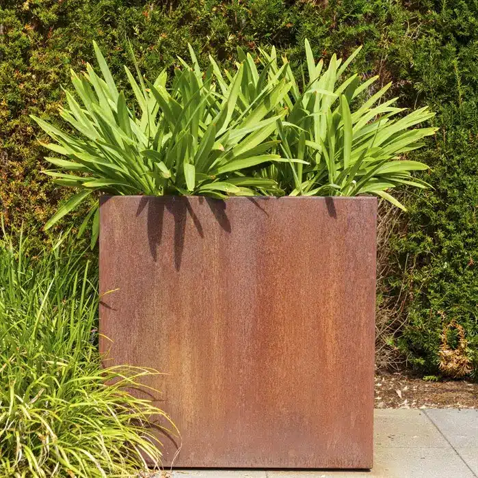 CARREZ Pflanzkübel aus Cortenstahl mit Boden_1