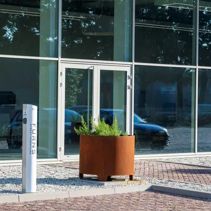 CIRCUM Pflanzkübel im Außenbereich